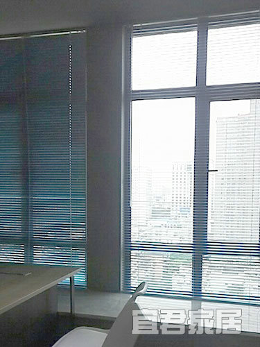 榮悅臺辦公室的百葉簾實(shí)拍
